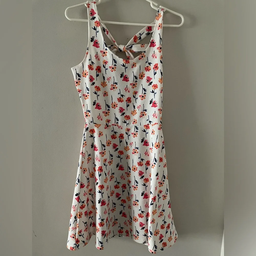 Maurice’s summer dress - Picture 1 of 3